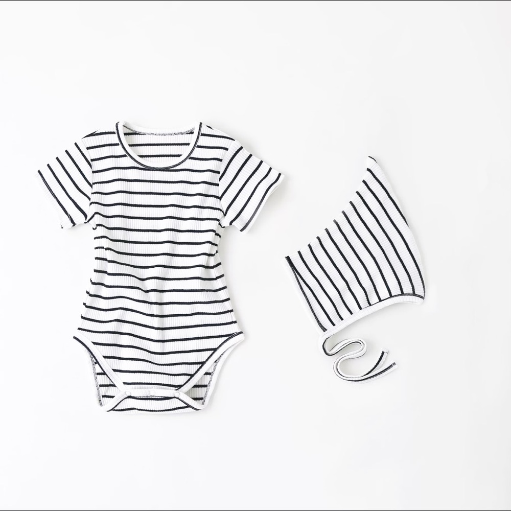 Pixi bonnet & Onsie